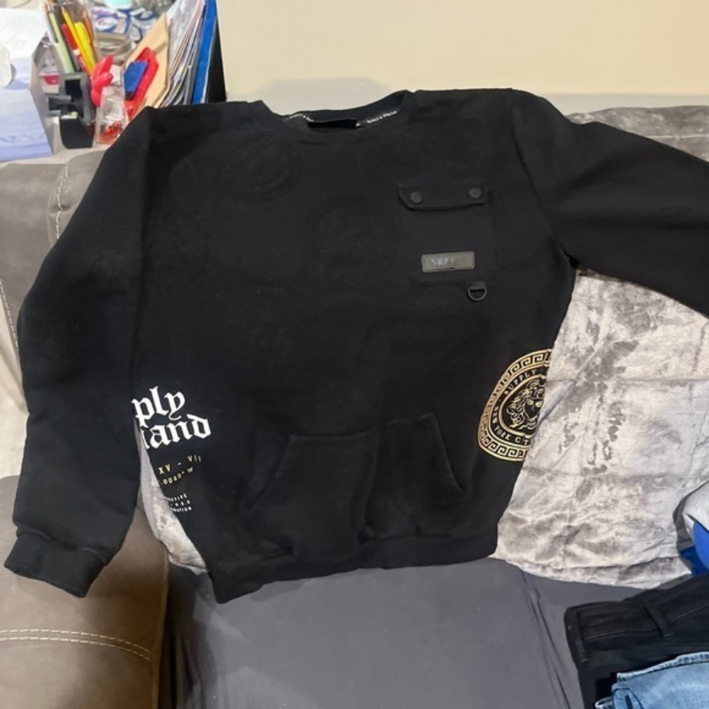 Men’s sweater